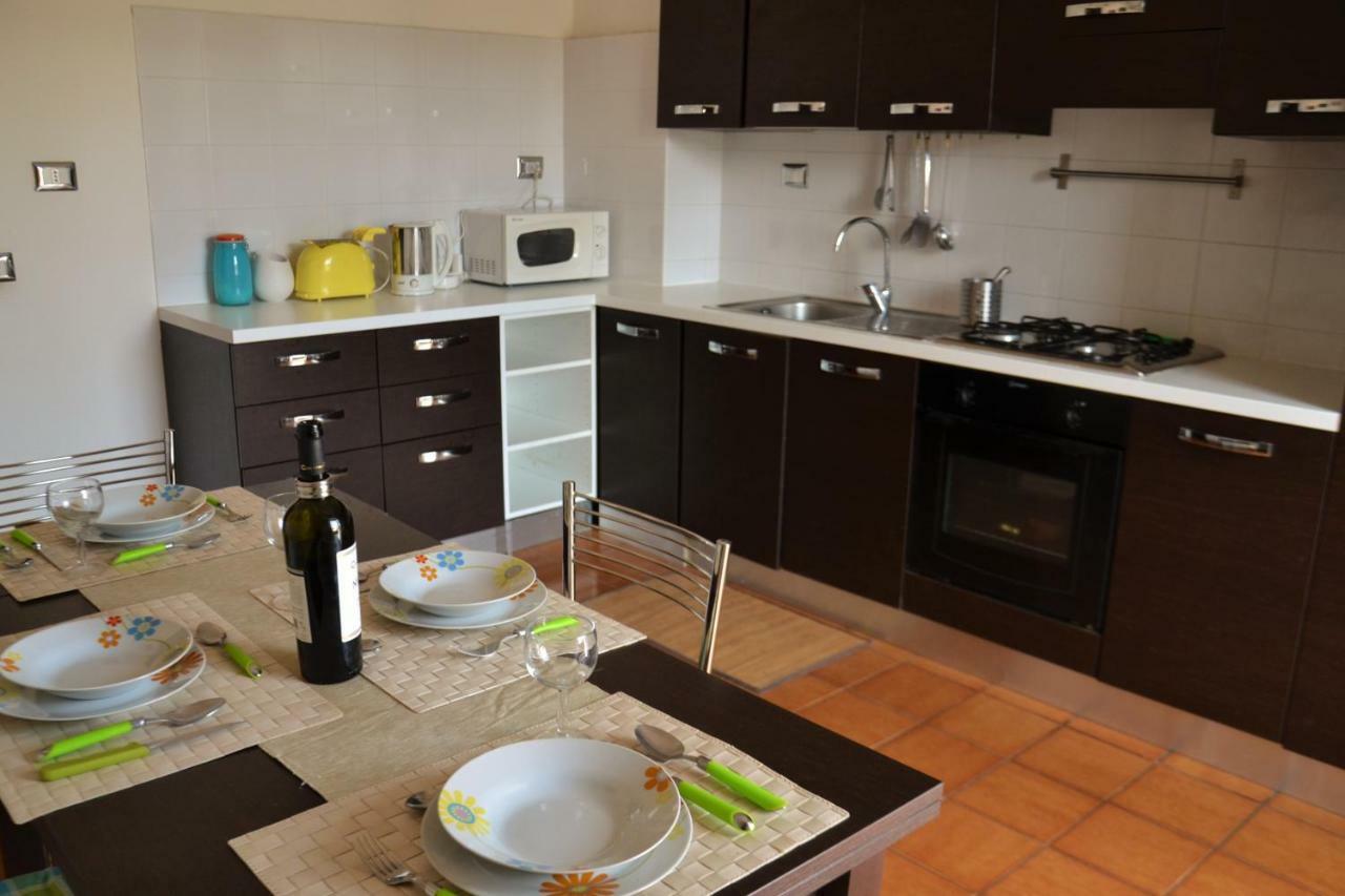 Family'S Apartment Trastevere Rome Exterior photo